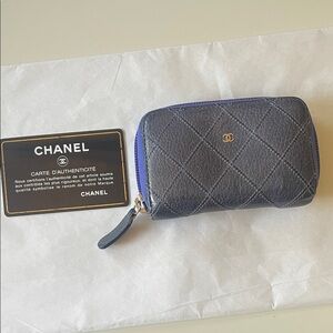 CHANEL Navy Quilted Caviar Leather Zip Card Holder with Silver CC
